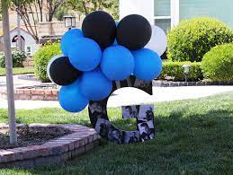 Leaving garage sale signs up after the sale is tacky and. Diy Graduation Yard Sign Fun365