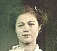 Pearl Gamble's Instagram, Twitter & Facebook