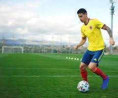El portal especializado 'todo sobre camisetas' publicó las primeras imágenes de la camiseta alternativa de la selección para el próximo año. La Seleccion Colombia Tendra Nueva Camiseta En Las Eliminatorias De Catar 2022
