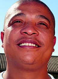 Humeure vlam op oor projek