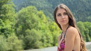 Cathy hummels ist ungeschminkt richtig hübsch. Cathy Hummels Macht Es Manchmal Angst Glucklich Zu Sein Promiflash De