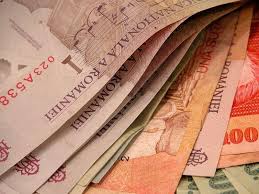 Un alt motiv de partea devalorizarii ar fi faptul ca creditarea nu mai e predominanta in euro la locuinte ceea ce ar usura situatia guvernatorului bnr de a lua mana un pic mai mult de pe curs. Romanian Currency Depreciates Sharply Against The Euro Romania Insider