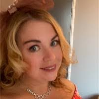 Emily Brash's Instagram, Twitter & Facebook