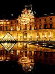 Palais Du Louvre Paris By Night Paris Travel Louvre Paris Paris