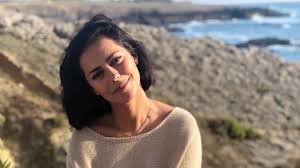 Pouco depois fazia a sua estreia, aos 19 anos, no palco do teatro. Acordei A Pensar Em Ti Querida Maria Joao Abreu Poe Te Boa