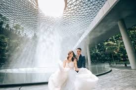Since space is critical in indoor weddings, we recommend you to use this lens to shoot the ring ceremony and other events of the evening from far away, so you can get great photos without disturbing the ceremony. 12 Indoor Pre Wedding Photoshoot Locations In Singapore To Escape The Sweltering Heat Onethreeonefour Blog