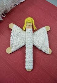 Noël et la crèche sont souvent indissociables. Ange De Noel Diy 7 Idees Creatives Pour Decorer Le Sapin