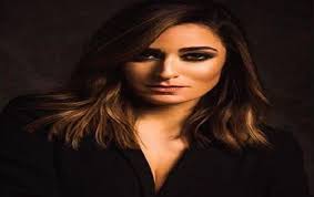 الجمهور عن إطلالة أمينة خليل في الجونة غير موفقة كالعادة Hair Styles Long Hair Styles Beauty