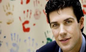 Roberto bolle (born march 26, 1975 in trino) is an italian danseur. Roberto Bolle Weekend A Venezia Coccole Col Misterioso Compagno Foto