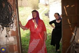 BBW Mature Jana and her Lesbian Friend fuck a hot young guy - Mature.nl