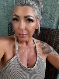 Youthplexion collagen subscription deal with free makeup bag