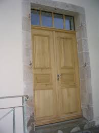 Les parties hautes et basses du vantail s'ouvrent indépendamment tout en préservant votre sécurité. Portes D Entree Fabriquees Sur Mesure L Atelier Du Tregor