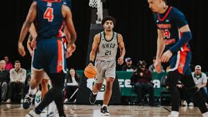 Green Bay's Sundance Wicks is authoring one of college basketball's best  stories