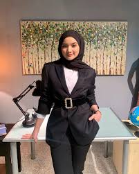 Filmografia, nagrody, biografia, wiadomości, ciekawostki. Alya Iman Di Instagram At Work As Zahra For Gaunpengantinivory Mig Unifitv Telemovie Alyaiman Alya Iman Style