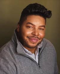 Everett Pena's Instagram, Twitter & Facebook