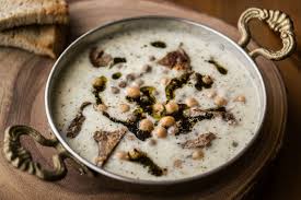 Bol Etli Olsun Yogurtlu Yuvalama Corbasi Yemek Com Yemek Tarifi Yemek Tarifleri Yemek Gida