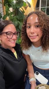 Carolyn Inoa's Instagram, Twitter & Facebook