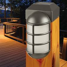 Made with handcrafted stained glass, this cap has 4 high output led's that can stay lit for up to 10 hours. Sterno Home 2x Brighter Black Solar Led Post Cap Gl23877bk Rona