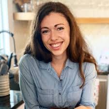 Moira Moynihan's Instagram, Twitter & Facebook