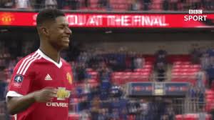 Wifflegif has the awesome gifs on the internets. New Trending Gif On Giphy Bbc Football Bbc Sport Manchester United