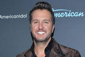 The american idol judge and country singer revealed the news to i tested positive for covid but i'm doing well and look forward to being back at it soon. Luke Bryan Tests Positive For Covid 19