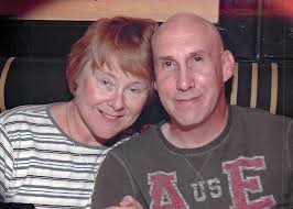 Becki Brooks's Instagram, Twitter & Facebook