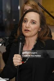 Ellen Mcguire's Instagram, Twitter & Facebook