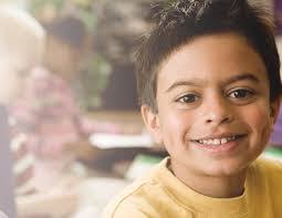 Elizabeth Akel's Instagram, Twitter & Facebook