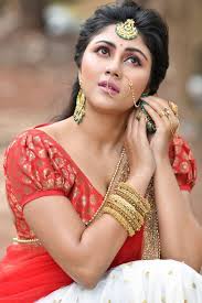 Telugu actress with traditional dress. Pin On Donne Indiane