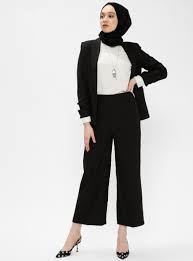 Ironi Yuksek Bel Tesettur Pantolon Modelleri Moda Tesettur Giyim Pantolon Yuksek Bel Moda Stilleri