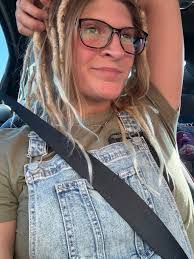 Elise Dyer's Instagram, Twitter & Facebook