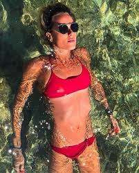 Quinta finale olimpica consecutiva, impresa mai riuscita a una nuotatrice è il 17 agosto del 2004. Federica Pellegrini Ha Scelto La Puglia Per Qualche Giorno Al Mare Virale Lo Scatto A Campomarino La Repubblica