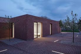Maison Brique Moderne Projets Sympas De Maisons En Brique D Un Etage Artfacade Projets Materiaux En 2020 Maison En Brique Jardin En Briques Architecture Brique
