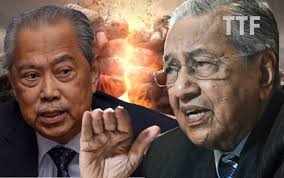 Turut mengangkat sumpah berkenaan ialah presiden parti pribumi bersatu malaysia (bersatu) tan sri muhyiddin yassin sebagai menteri dalam negeri, setiausaha agung dap lim guan eng sebagai menteri dr mahathir dijangka menamakan anggota kabinet yang seterusnya secara berperingkat. Muhyiddin Tidak Akan Angkat Sumpah Perdana Menteri Anwar Gagal Dapat Majoriti The Third Force