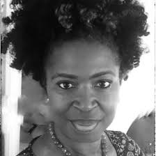 Lesley Poole's Instagram, Twitter & Facebook