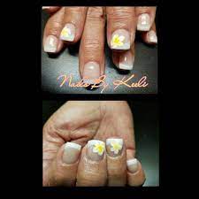 Nails By Keeli Plumeria Flower Hawaiian Style Nails Hawaiian Style Plumeria