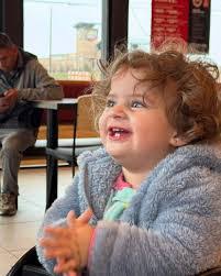 Sarah Alwine's Instagram, Twitter & Facebook