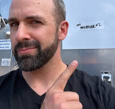 Mark Bedard's Instagram, Twitter & Facebook