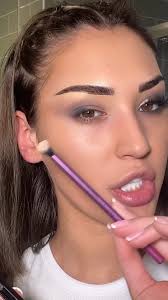 Pam Anderson is the blueprint 😍 @floriffofficial recreates this iconic  look with our Everyday Eye Essentials brushes from Boots UK