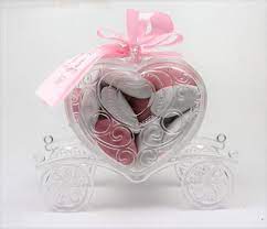Un Carrosse De Princesse Comme Ballotin De Dragee Bapteme Anniversaire Ou Mariage Dragees Carrosse Carrosse Cendrillon
