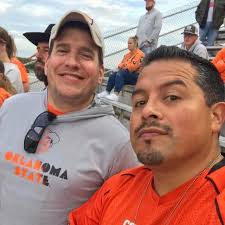 Yes, my room is a mess because I'm packing😮‍💨 but I can't decide between  Tripp pants or my lilac cargo pants for the 2000s rave. 😩💕 Spoiled for  choice but which set