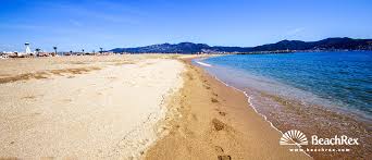 Im golf von rosas befindet sich der größte yachthafen europas, an einem 30 kilometer langen kanalnetz finden 5000 boote platz, die marina d´ empuriabrava bie. Strand D Empuriabrava Empuriabrava Comarques Gironines Spanien Beachrex Com