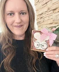 Carrie Sweet's Instagram, Twitter & Facebook