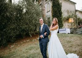 Sono musiche lente, con un testo romantico, per creare la giusta atmosfera, continuare a emozionarvi e provare belle sensazioni. Una Canzone Che Possa Raccontare La Fotografia Piu Bella Delle Vostre Nozze