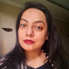 Faiza Khan's Instagram, Twitter & Facebook