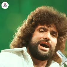 Lesa Saunders's Instagram, Twitter & Facebook