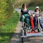Radausflug Mit Dem 2 Rider Zu Zweit Und Nebeneinander Auf Einem Doppelrad On A Bike Tour Riding The 2 Rider With Kids Fahrrad Ideen Radfahren Radeln