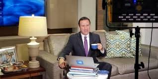 He served as the 8th minister of agriculture and rural development of colombia from 2005 to 2009. Famoso Presentador Colombiano Ahora Tiene Una Empresa De Zapatos