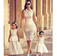 Creazione abiti sartoriali da sposa, abiti da sera, abiti casual, abiti bimba, abiti mamma figlia unici nel loro genere, impreziositi da ricami e fiori. 47 Idee Su Mamma Figlia Mamma Figlio Abiti Abbinati Vestiti