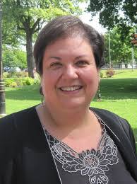 Catherine Moorehead's Instagram, Twitter & Facebook